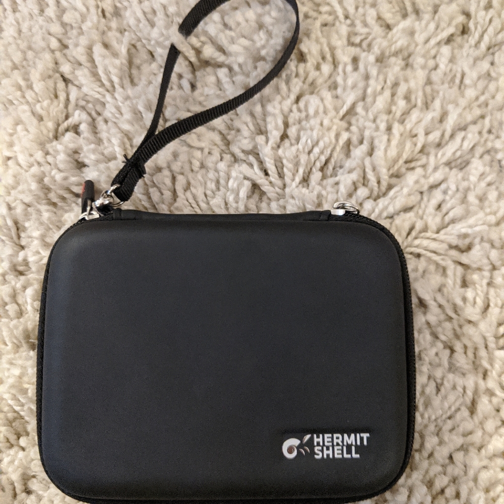 Hermit shell card case